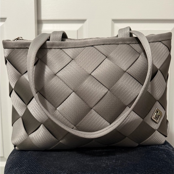 Maggie Bags Handbags - Gorgeous Gray Maggie Bags Seatbelt Handbag With Contrast Purple Lining